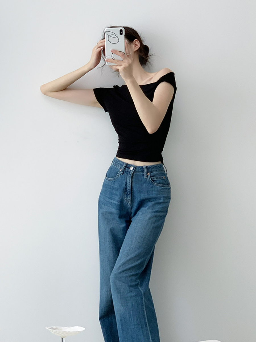 Xaly Asymmetric Sleeve Knit Top-The Black Bow-