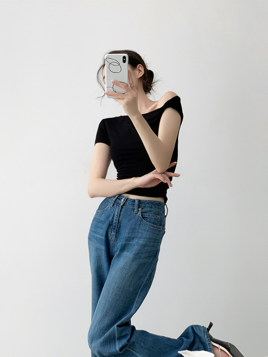 Xaly Asymmetric Sleeve Knit Top-The Black Bow-