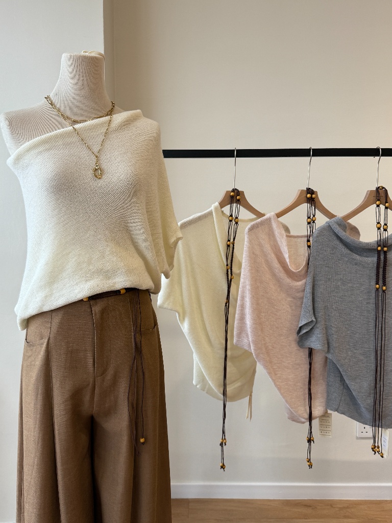 Yen Two-Way Knit Top (Swing Collar/ One Shoulder)