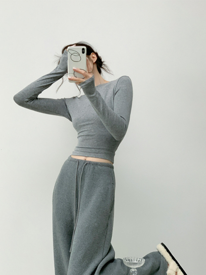 Xoey Long Sleeve Knit Crop Top-The Black Bow-