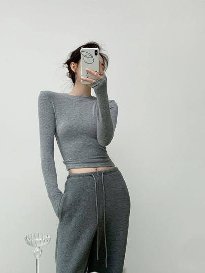 Xoey Long Sleeve Knit Crop Top-The Black Bow-