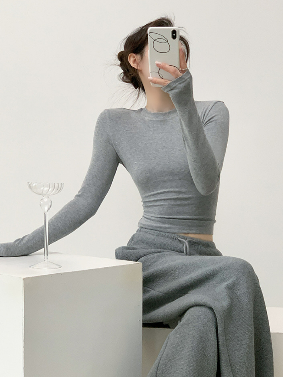 Xoey Long Sleeve Knit Crop Top-The Black Bow-