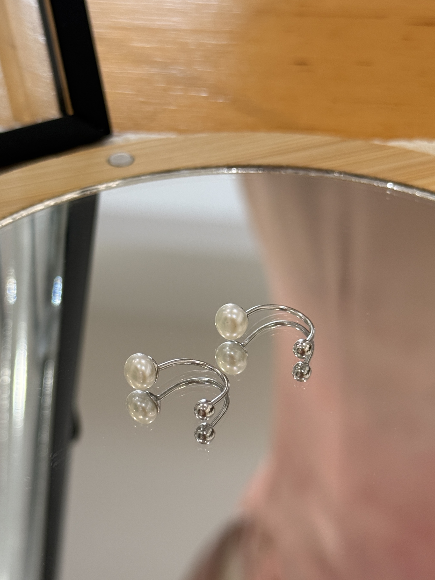 En Nuo Earing Ear Studs