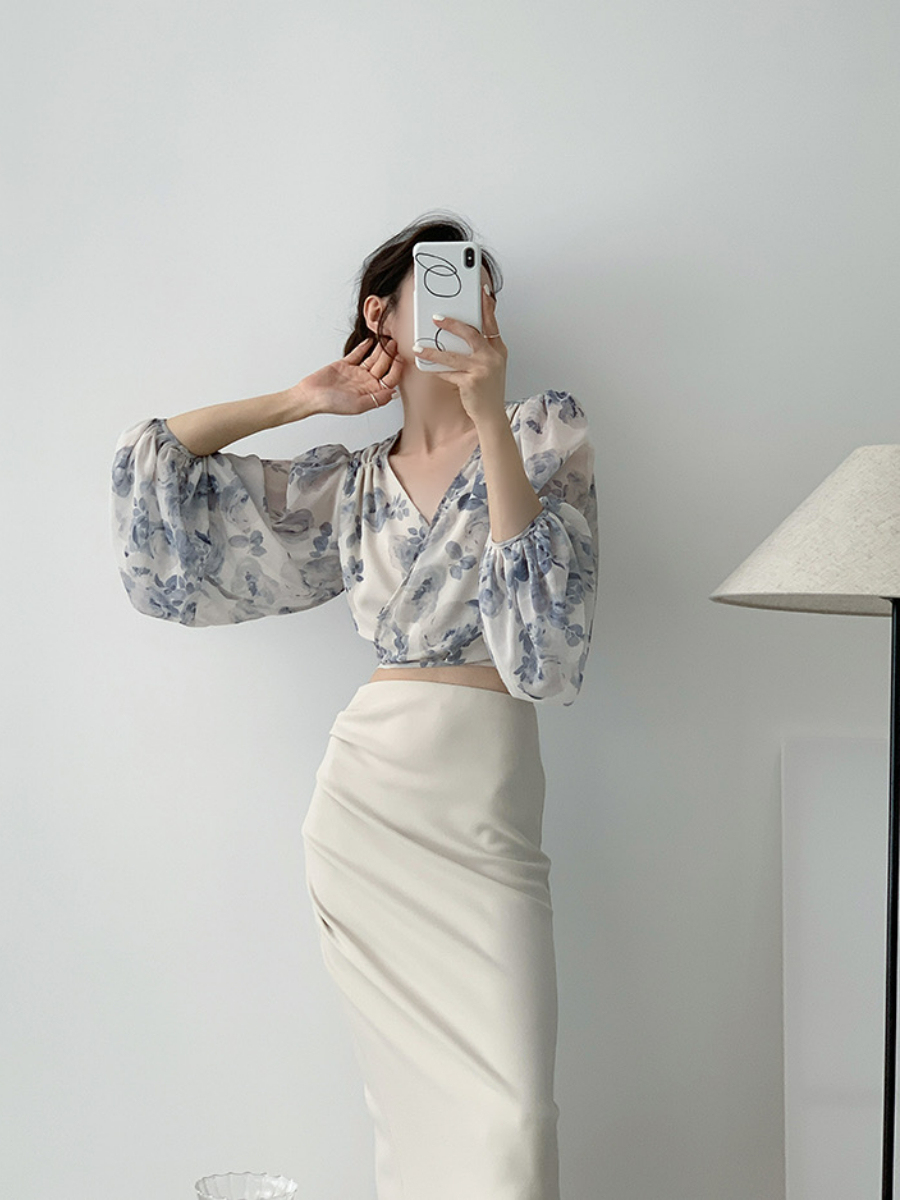 Xandria Puff Sleeve Floral Top-The Black Bow-