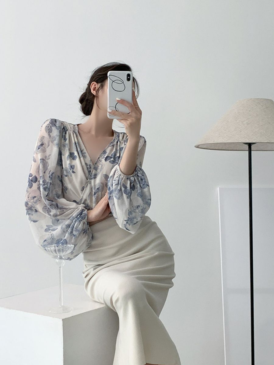 Xandria Puff Sleeve Floral Top-The Black Bow-