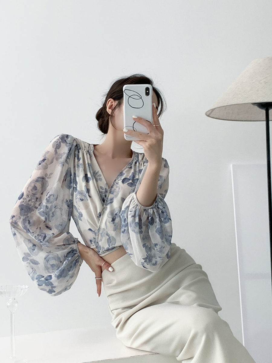 Xandria Puff Sleeve Floral Top-The Black Bow-