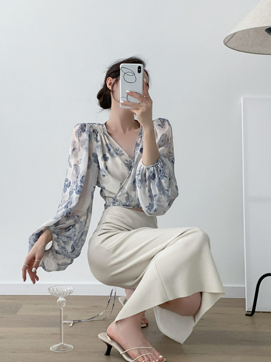 Xandria Puff Sleeve Floral Top-The Black Bow-