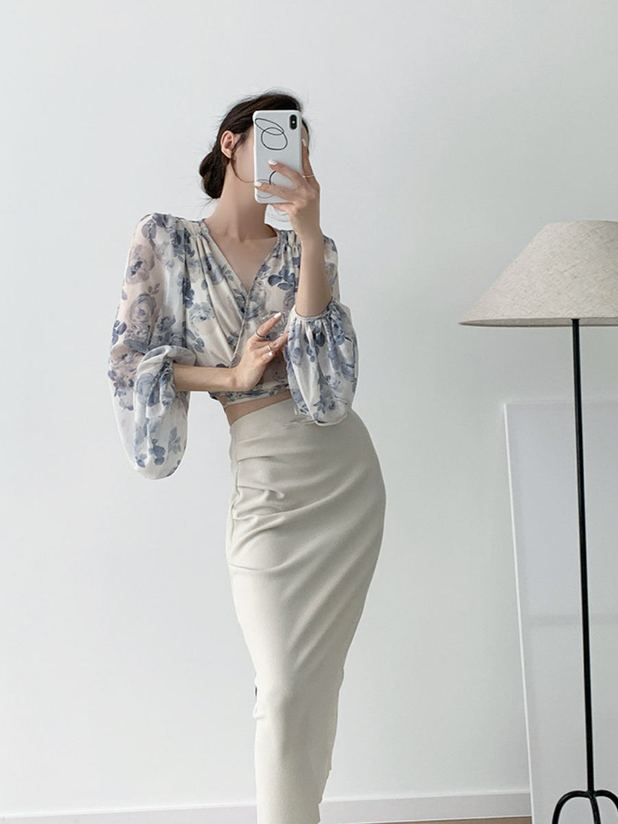 Xandria Puff Sleeve Floral Top-The Black Bow-