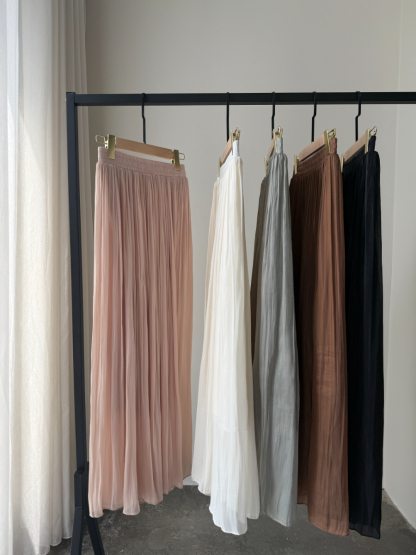 Yun Er Flowy Wide Leg Pants-The Black Bow-
