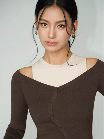 Amanda Cold Shoulder Fake Two Pieces Knit Top