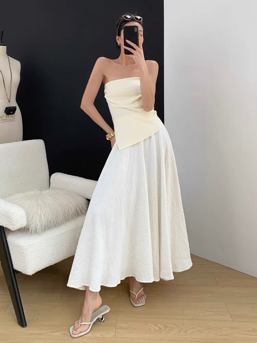 Tasoula Knit Tube Top-The Black Bow-