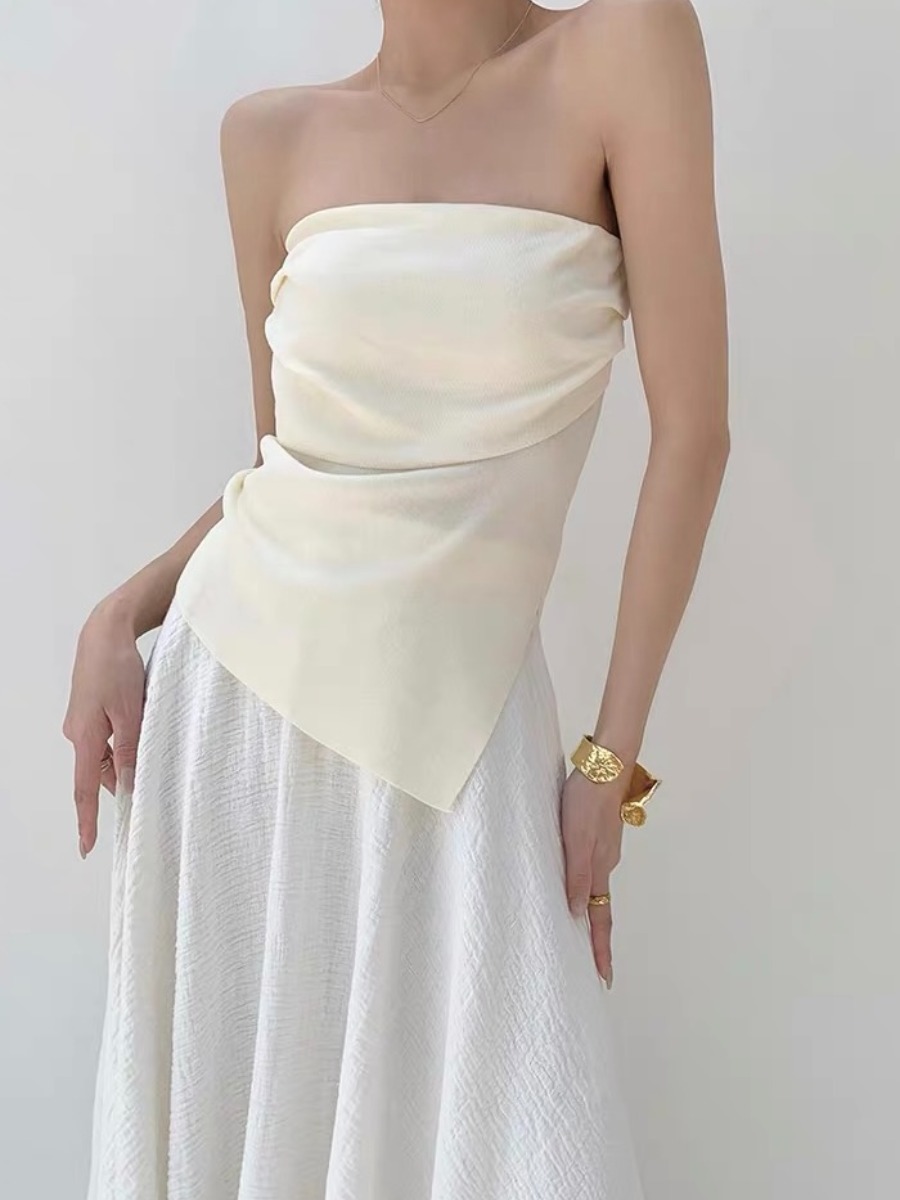 Tasoula Knit Tube Top-The Black Bow-