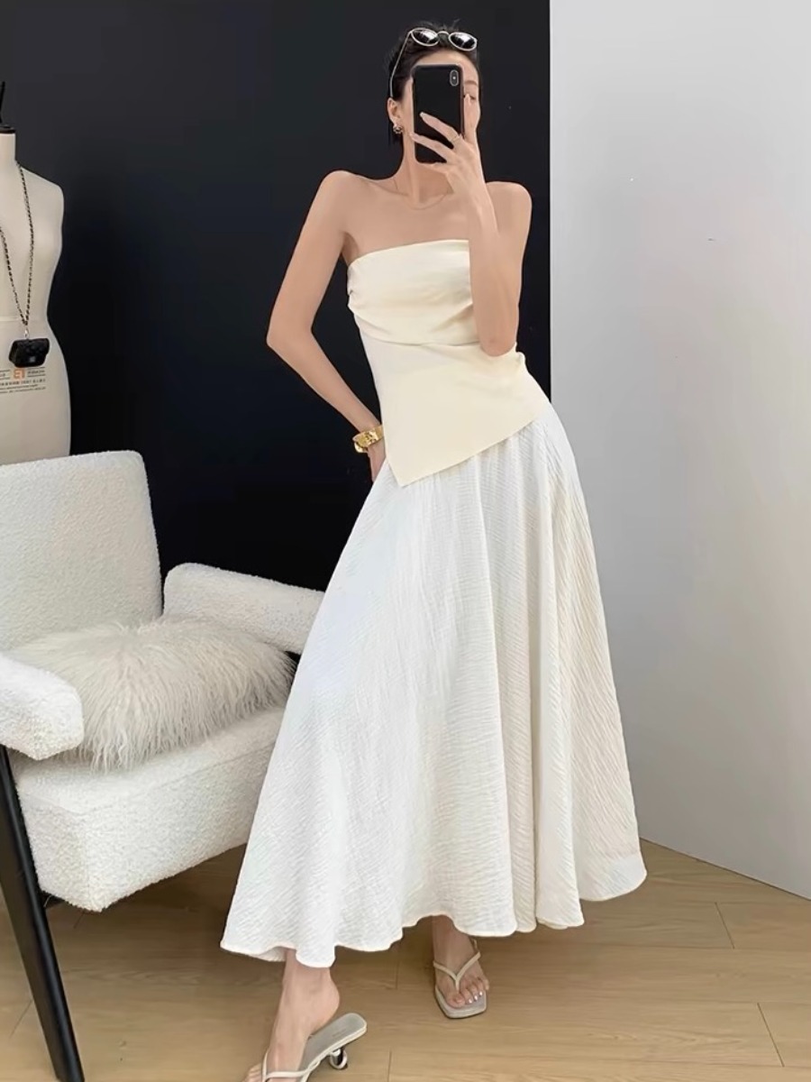 Tasoula Knit Tube Top-The Black Bow-