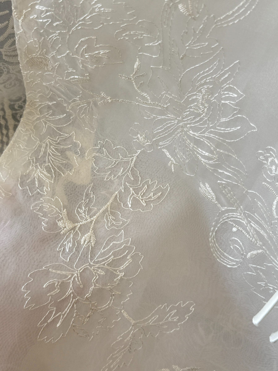 Hai Ren Oriental Embroidered Organza Vest Top (TP111)