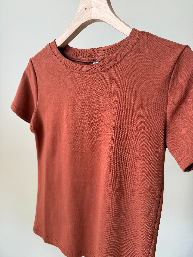 Aelyn Basic Tee