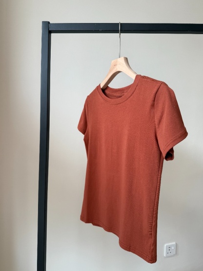 Aelyn Basic Tee