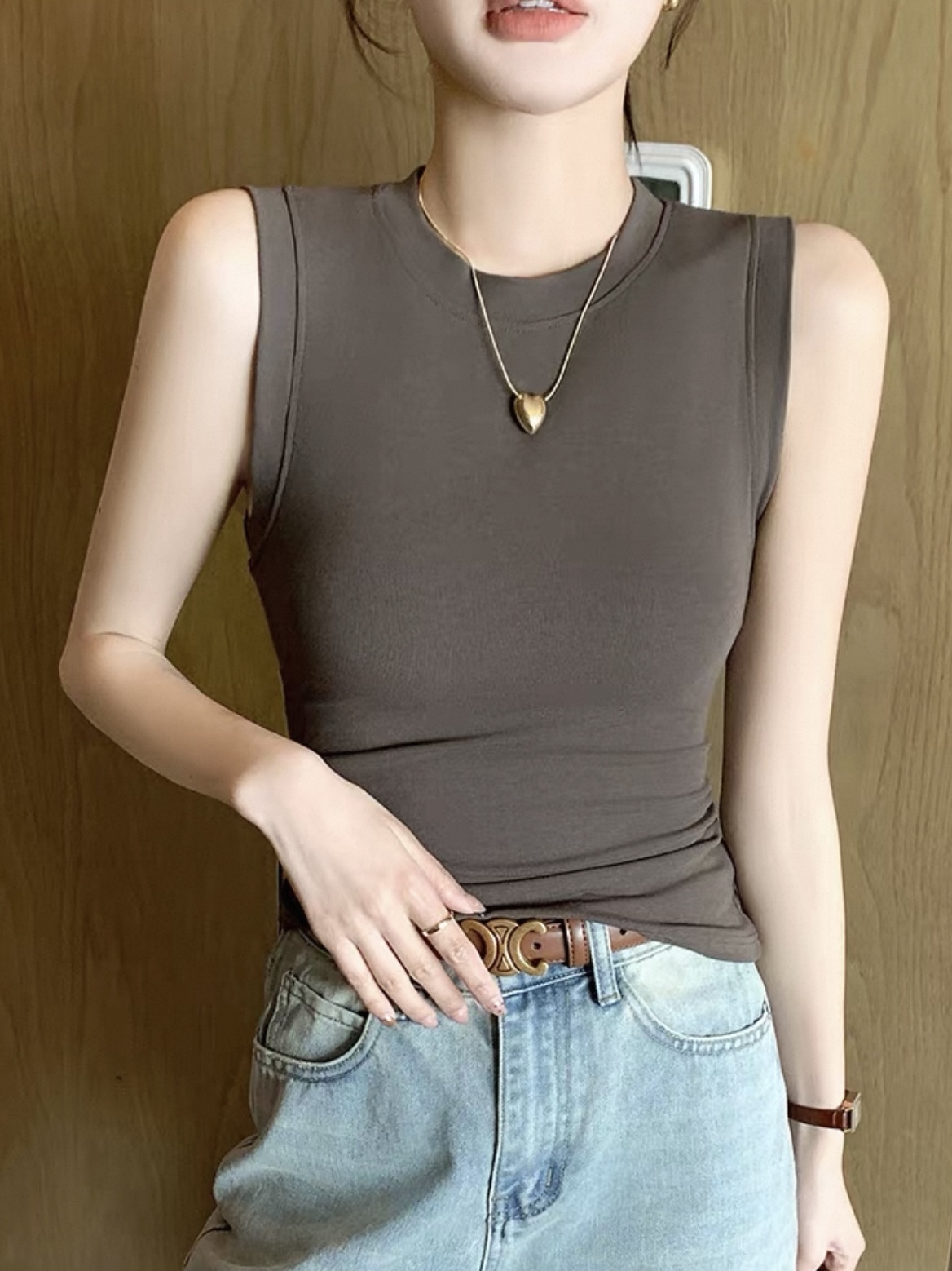 Dawsyn Crew Neck Sleeveless Top