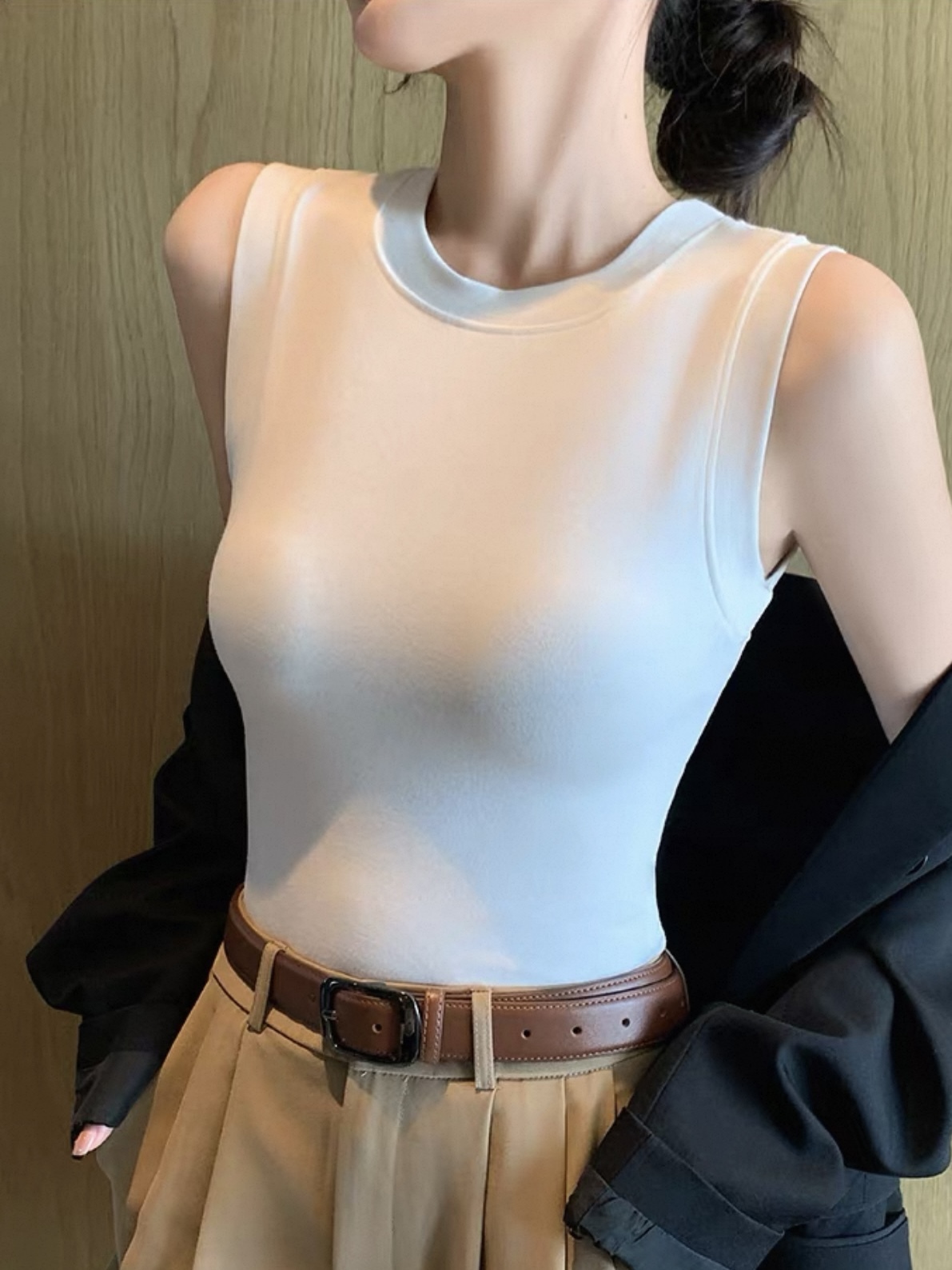 Dawsyn Crew Neck Sleeveless Top