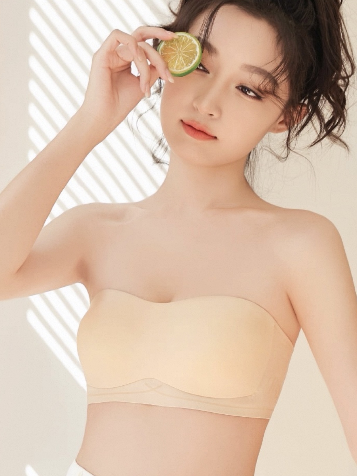 Dariela Strapless Bra