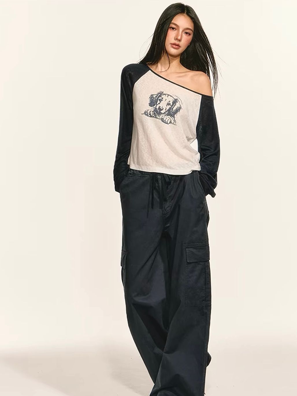 Gyu Puppy-Graphic Off-Shoulder Raglan Top 
