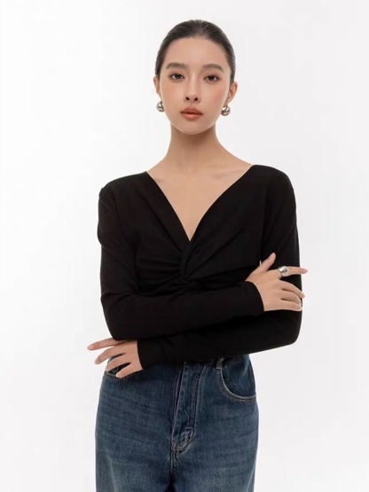 Tamanna Deep-V Front Knot Top-The Black Bow-