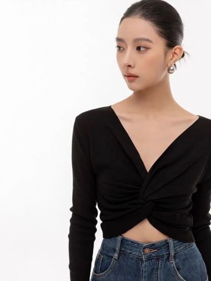 Tamanna Deep-V Front Knot Top-The Black Bow-