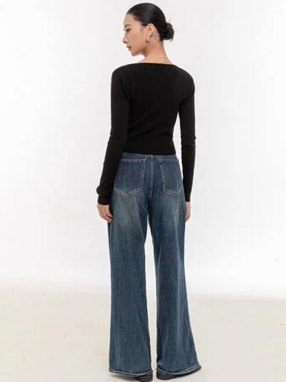 Tamanna Deep-V Front Knot Top-The Black Bow-