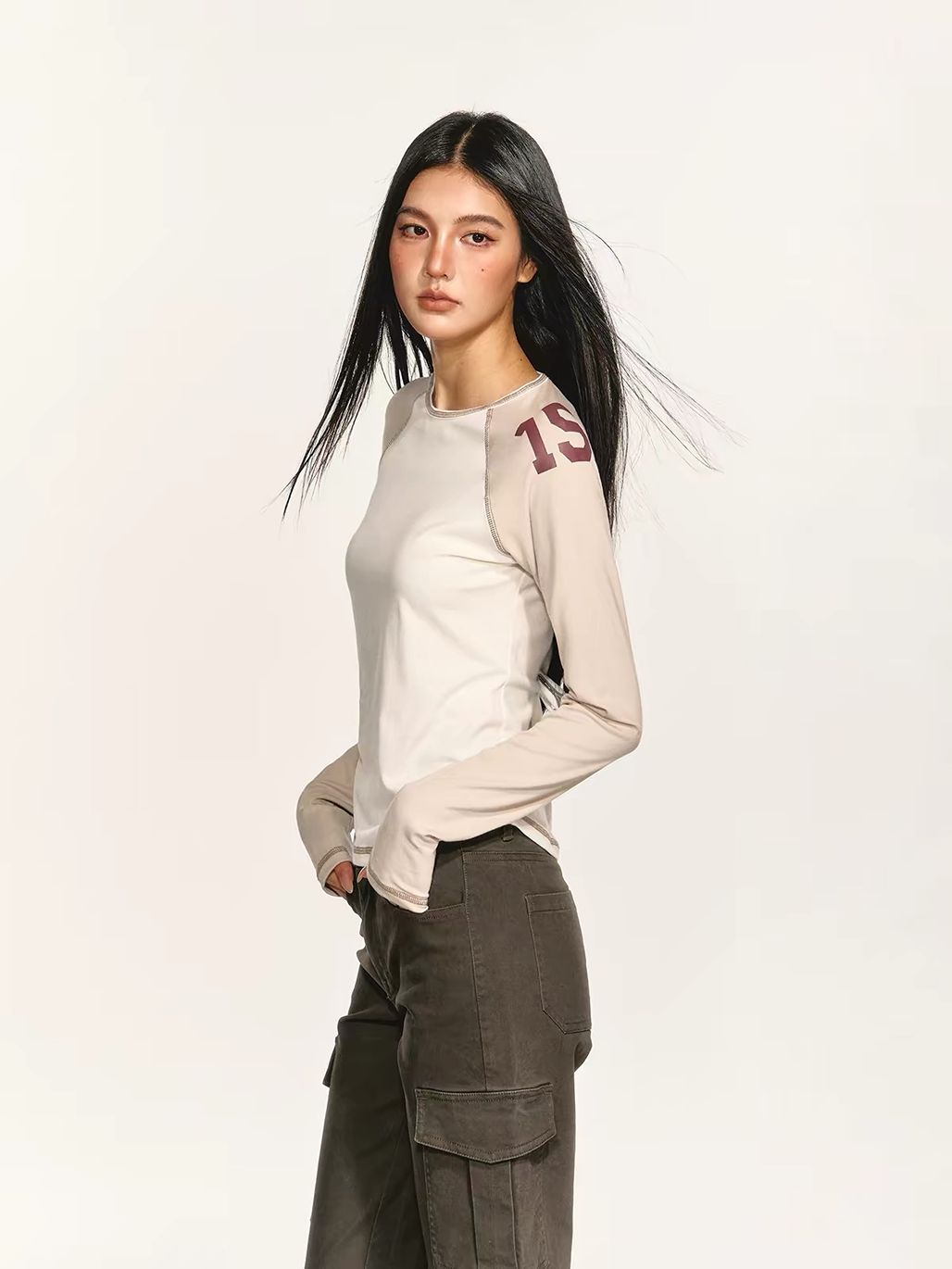 Gertur Two-Tone Raglan Top