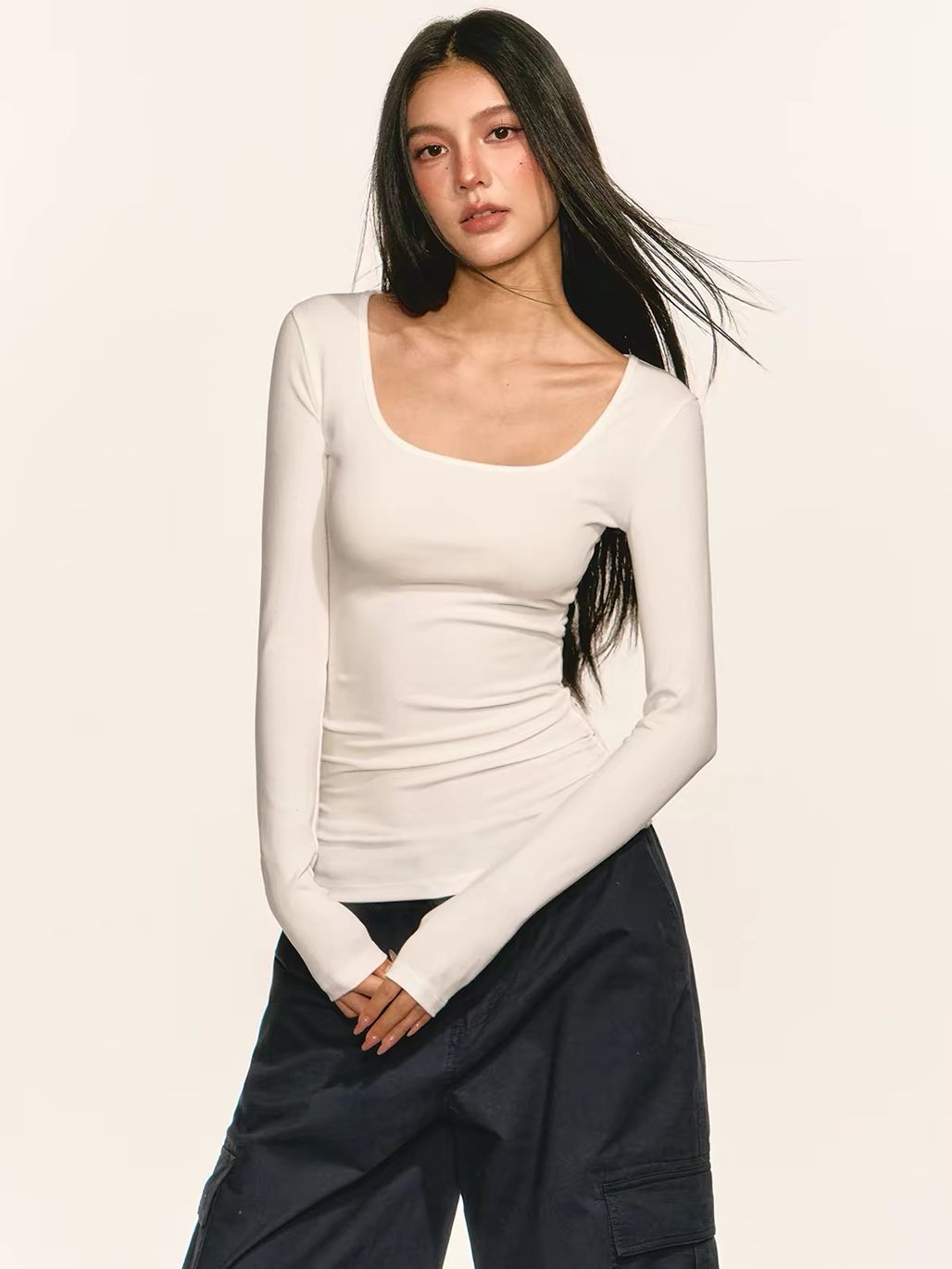 Gyada Lyocell Scoop-Neck Fitted Top