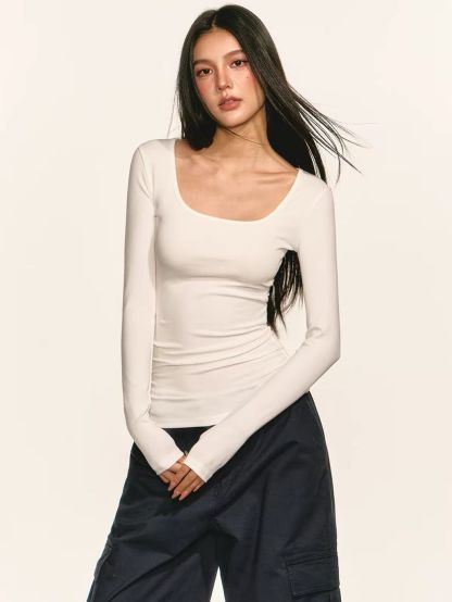Gyada Lyocell Scoop-Neck Fitted Top