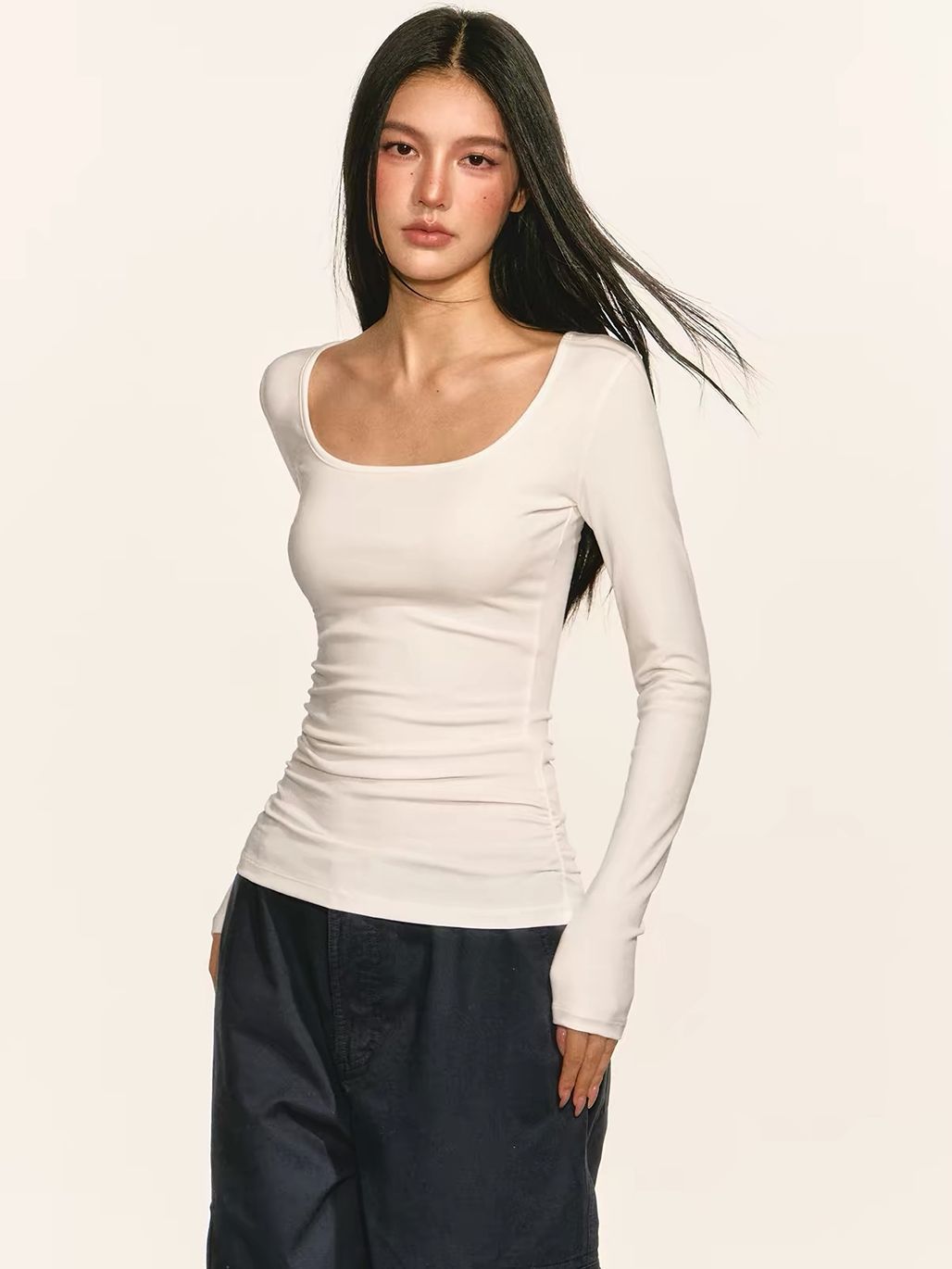 Gyada Lyocell Scoop-Neck Fitted Top
