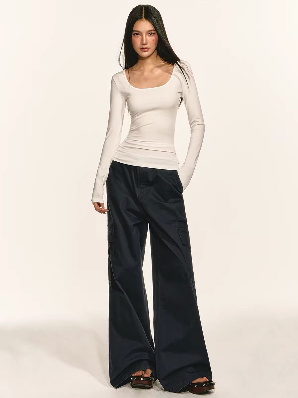 Gyada Lyocell Scoop-Neck Fitted Top