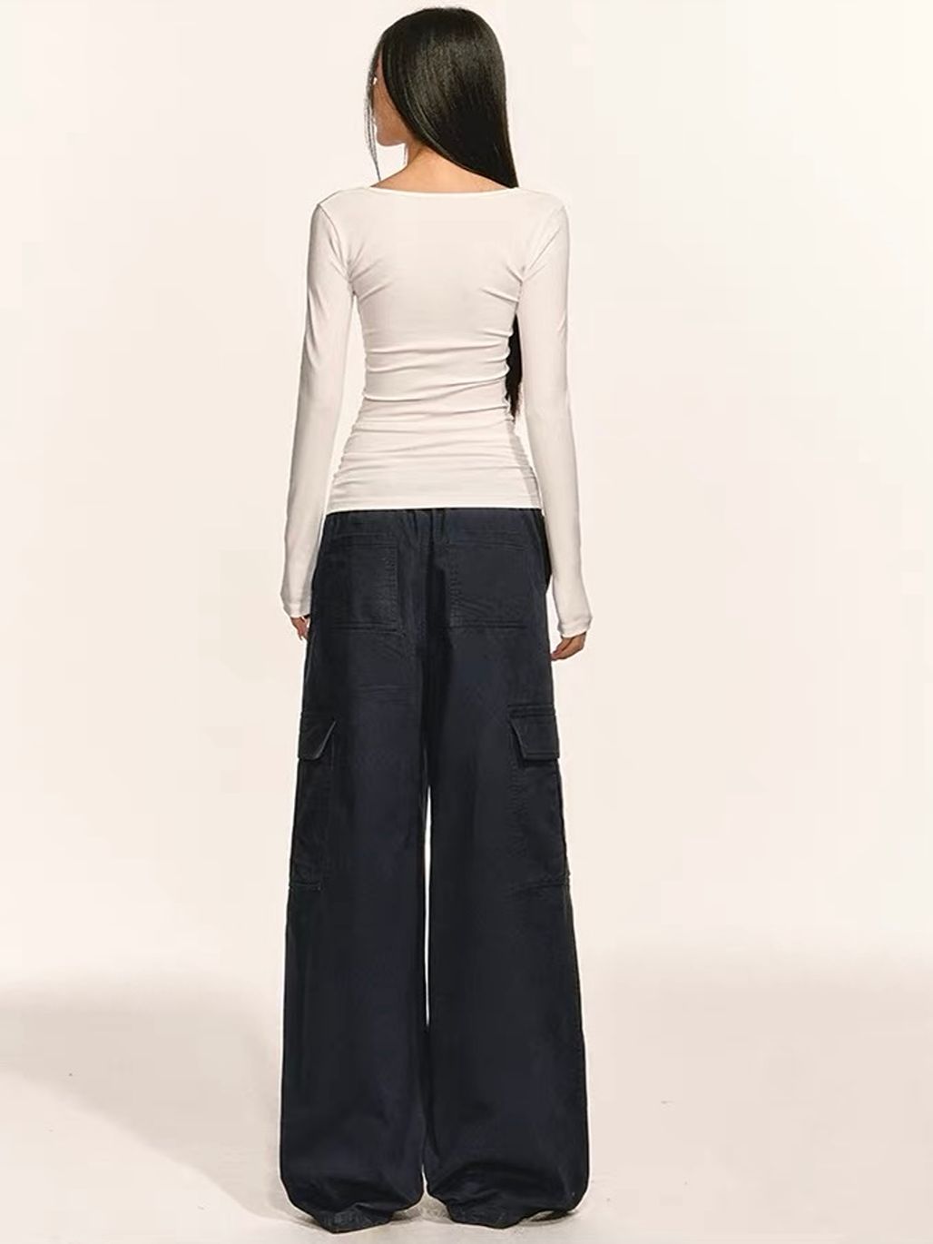 Gyada Lyocell Scoop-Neck Fitted Top