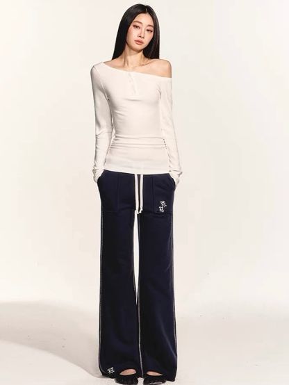 Gwinyth Off-Shoulder Henley Fitted Top