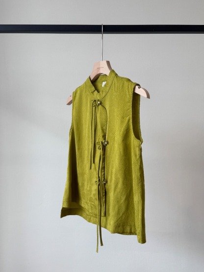 Li Zi Oriental Vest