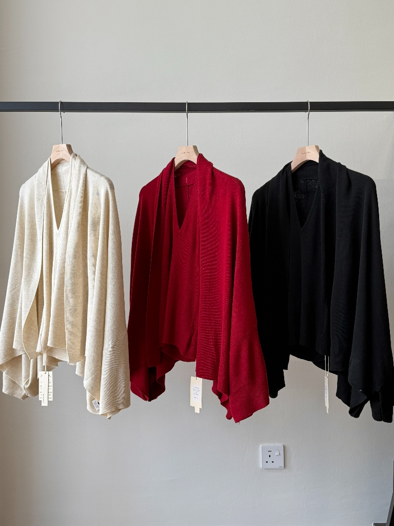 Laselle Two Pieces Halter Neck Button Knit Top with Shawl 