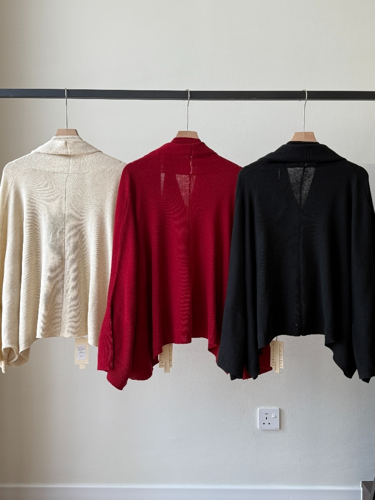 Laselle Two Pieces Halter Neck Button Knit Top with Shawl 