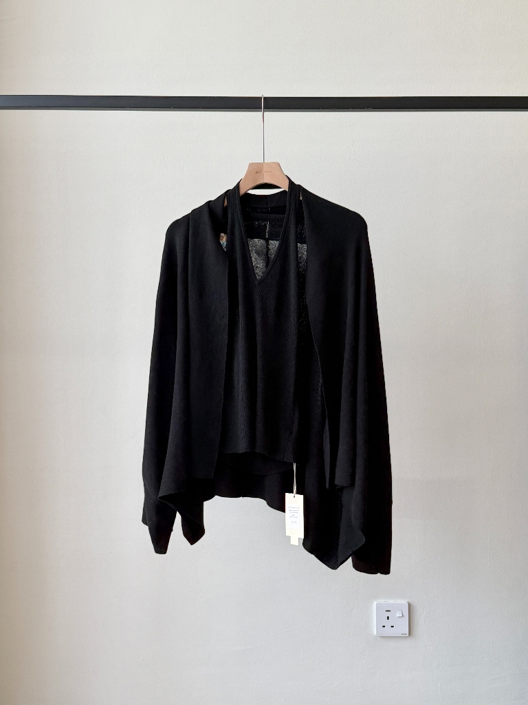 Laselle Two Pieces Halter Neck Button Knit Top with Shawl 