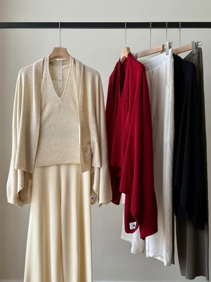 Laselle Two Pieces Halter Neck Button Knit Top with Shawl 