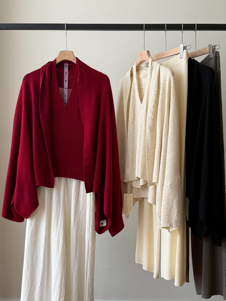 Laselle Two Pieces Halter Neck Button Knit Top with Shawl 