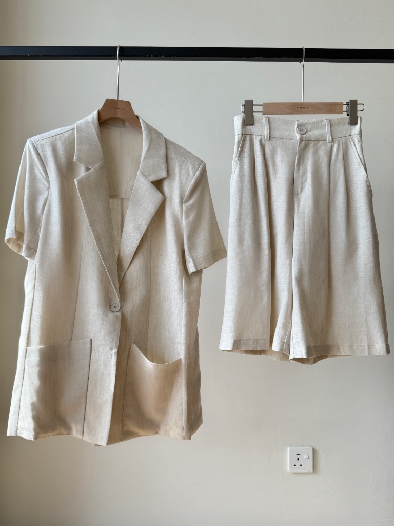Alma Soft Structured vest Jacket & Bermuda Set