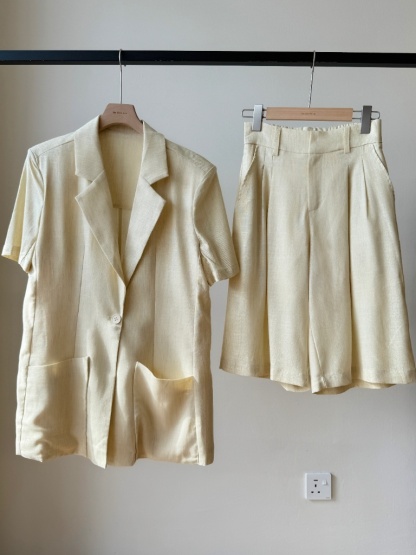 Alma Soft Structured vest Jacket & Bermuda Set