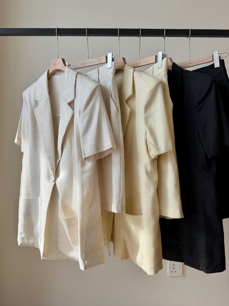 Alma Soft Structured vest Jacket & Bermuda Set