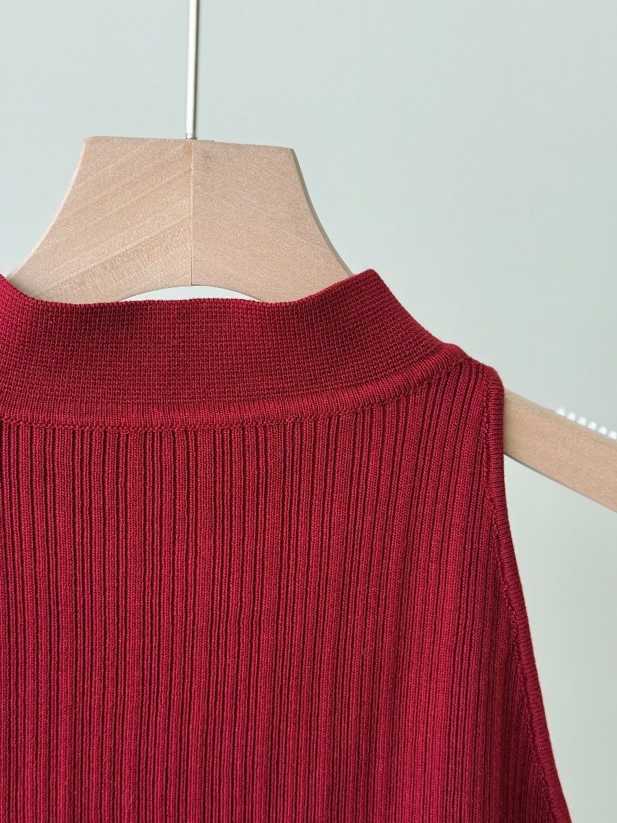 Li Yi Halter Neck Oriental Knit Top