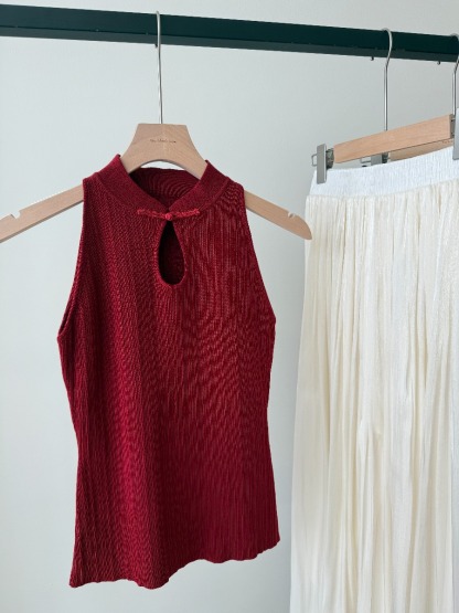 Li Yi Halter Neck Oriental Knit Top