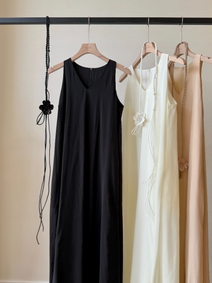 Amelia V Collar Maxi Dress with Belt Tie