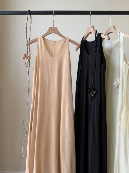 Amelia V Collar Maxi Dress with Belt Tie