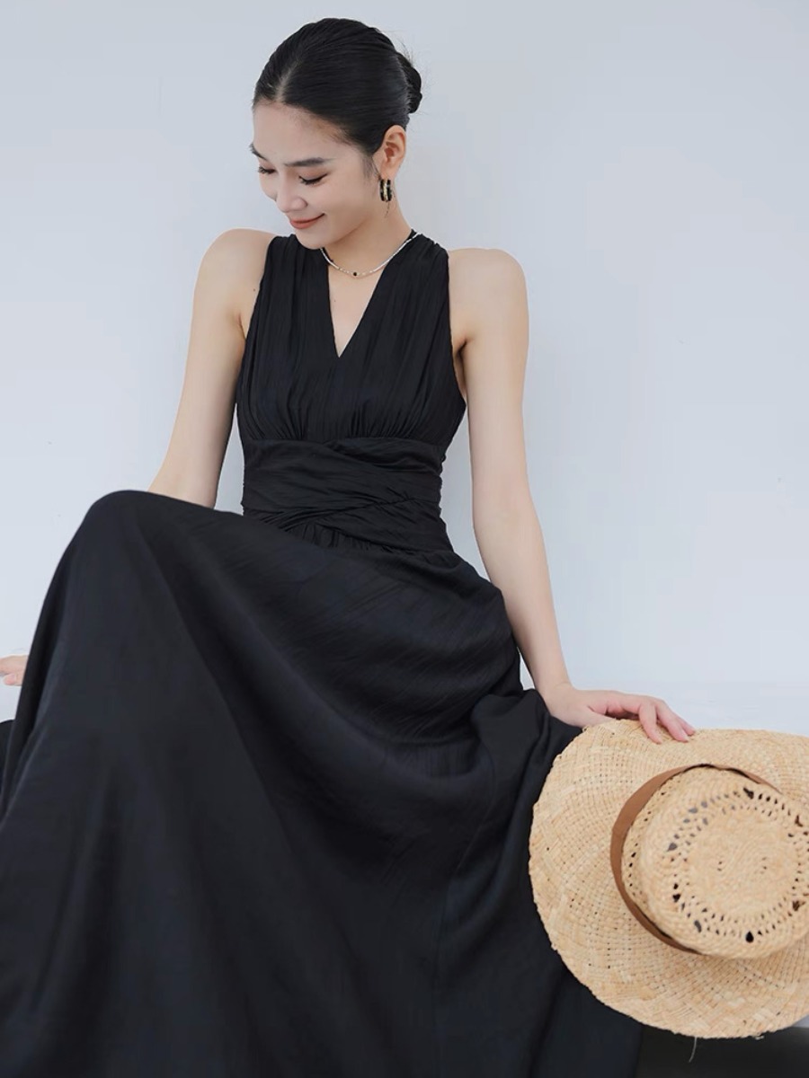 Maralyn Halter Neck Graceful Embroided Dress