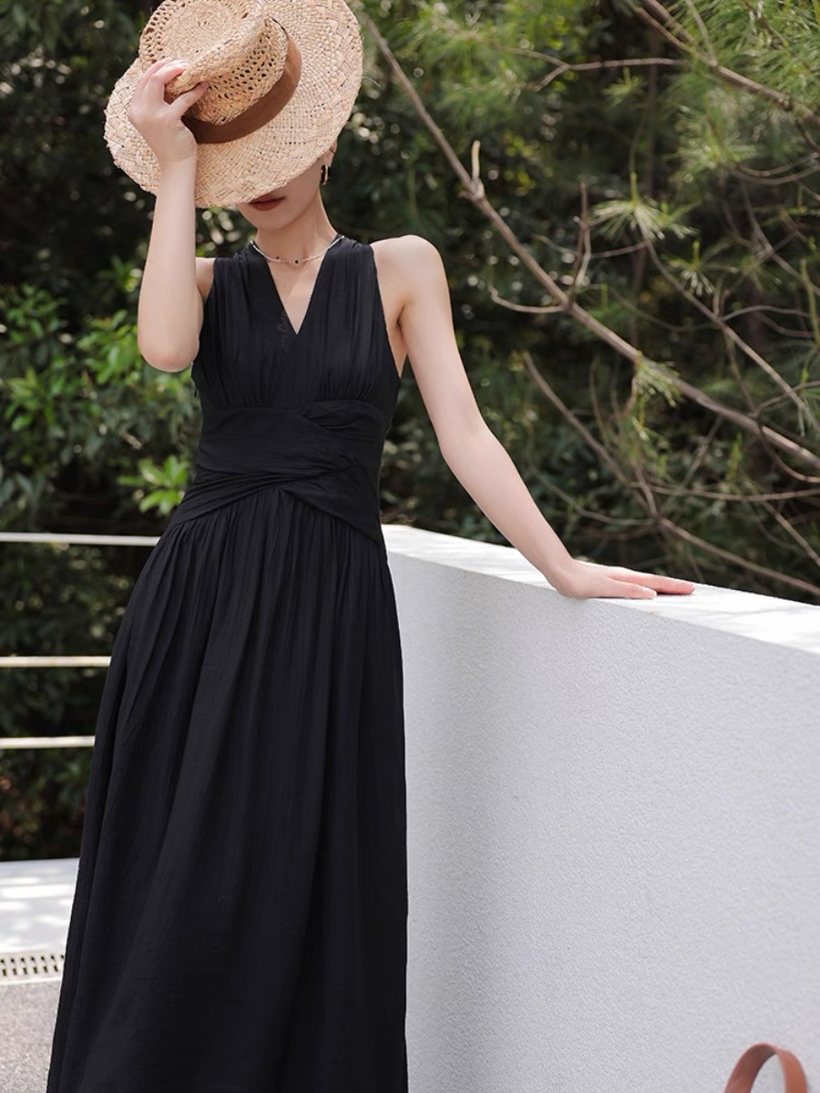 Maralyn Halter Neck Graceful Embroided Dress