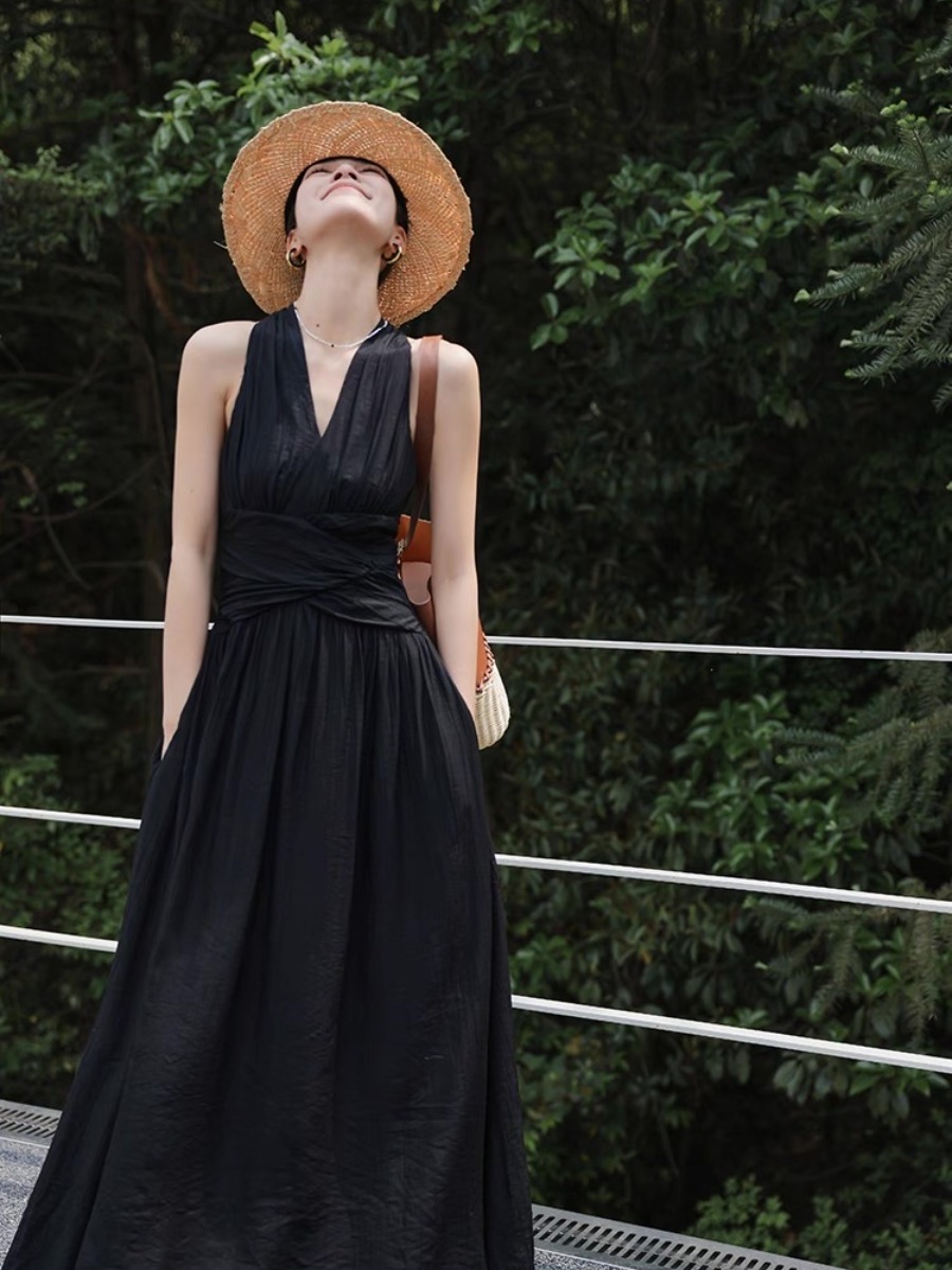 Maralyn Halter Neck Graceful Embroided Dress